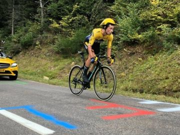 Primož Roglič planche des belles filles