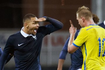 Laywin Kurzawa celebration karma suède