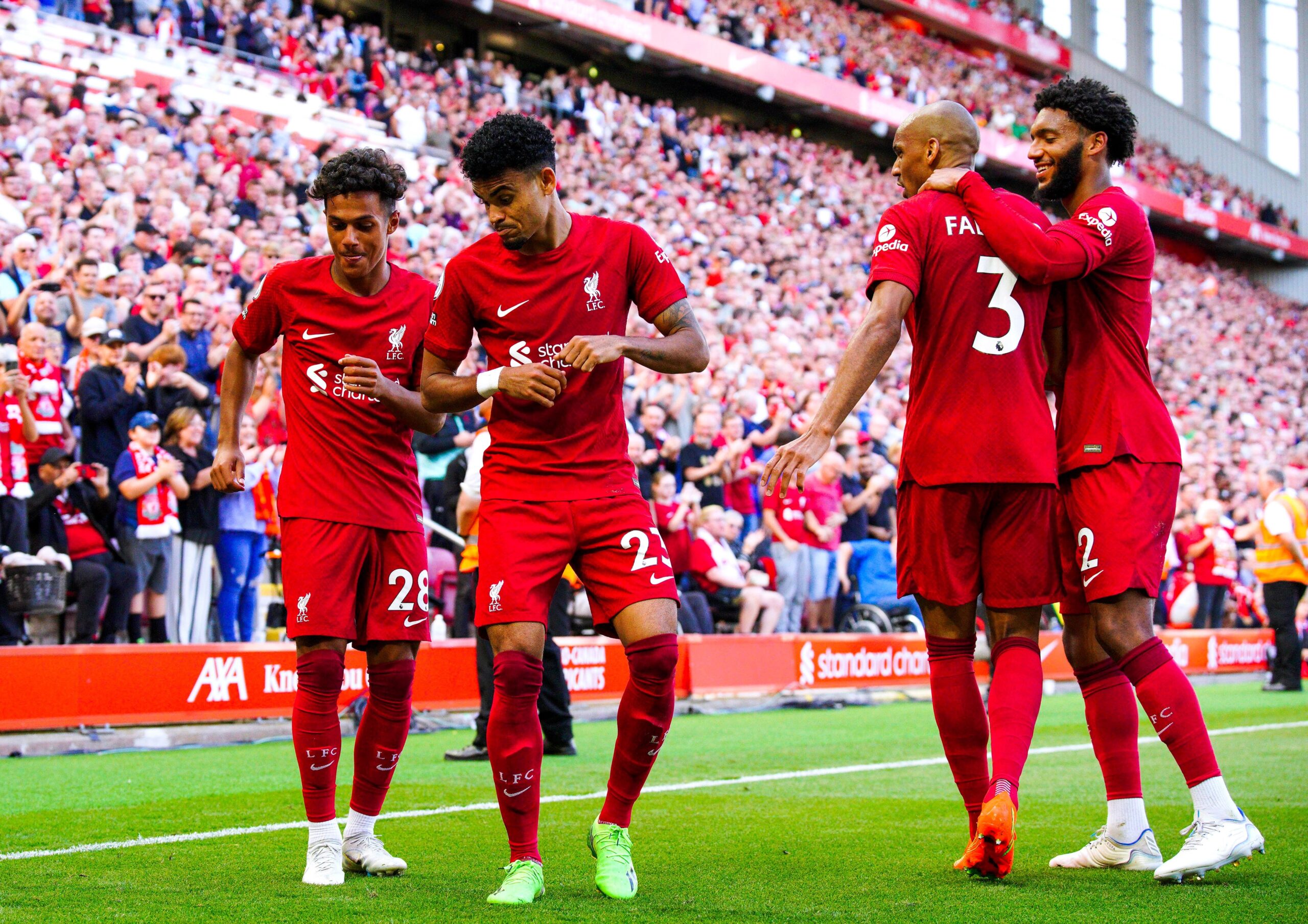 Football Europe Tour The Most Beautiful Suitcases Of The Weekend