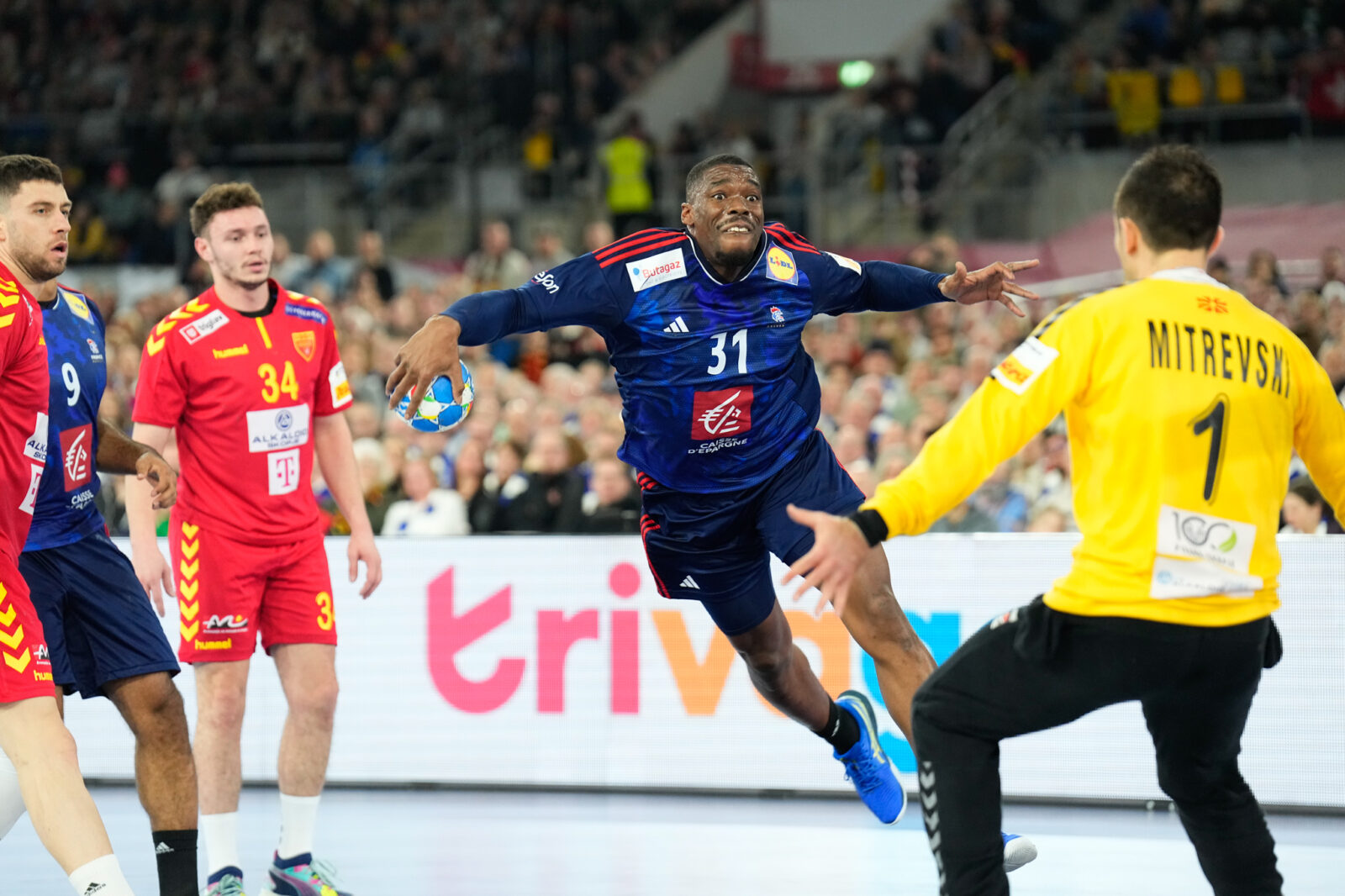 Euro Handball | Les Bleus Cuisinent La Macédoine - FFL