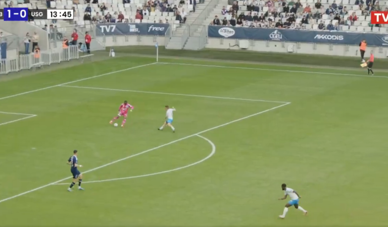 Football | Le but casquette exceptionnel des Girondins de Bordeaux Football | Le but casquette exceptionnel des Girondins de Bordeaux