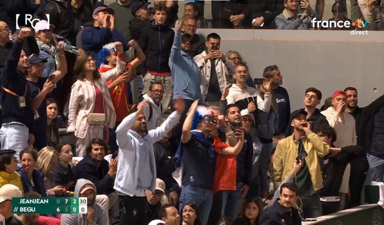 Roland-Garros | L’ambiance délirante pour le match de Léolia Jeanjean