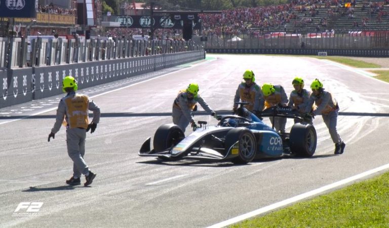 Formule 2 | Le non-départ improbable de Victor Martins