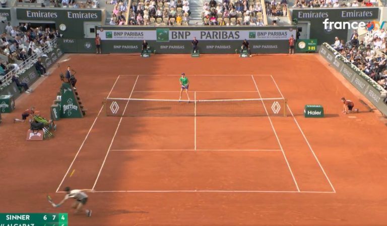 Roland-Garros | Le point sorti de nulle part entre Sinner et Alcaraz en finale ! Roland-Garros | Le point sorti de nulle part entre Sinner et Alcaraz en finale !