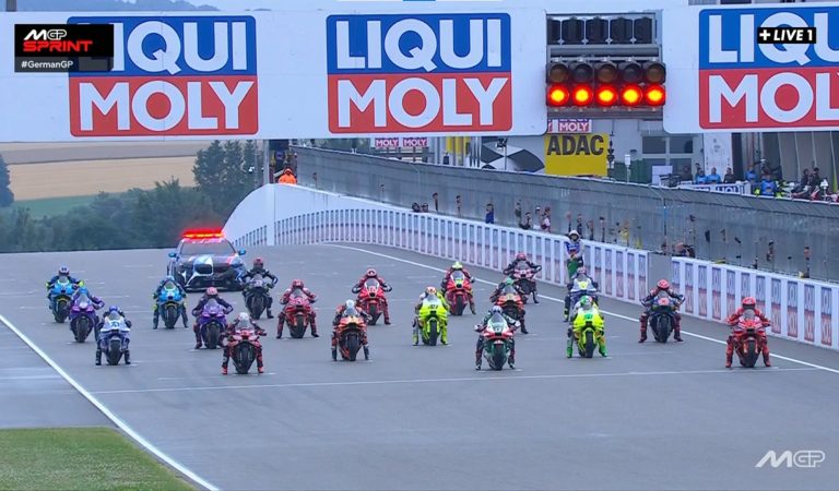 Moto GP | Le départ stratosphérique de Johann Zarco sous la pluie