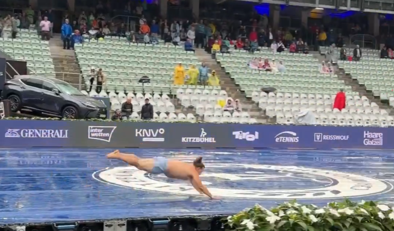 Tennis | L’idée surréaliste du tournoi de Kitzbühel durant la pluie Tennis | L’idée surréaliste du tournoi de Kitzbühel durant la pluie
