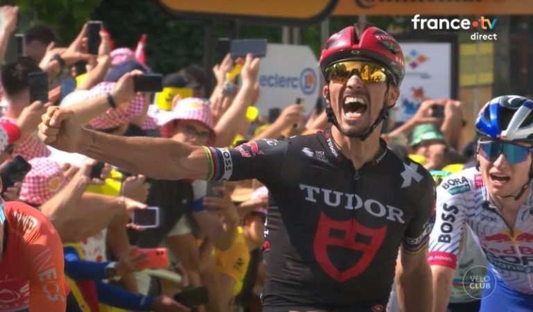 Cyclisme | La célébration d’ores et déjà historique de Julian Alaphilippe