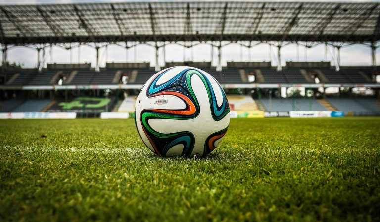 Football | Le cadeau délirant reçu par ce Français après un match au Danemark Football | Le cadeau délirant reçu par ce Français après un match au Danemark