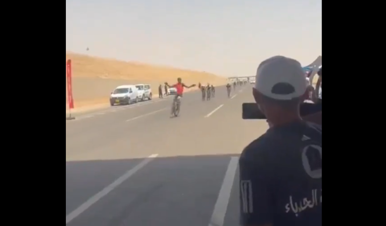 Cyclisme | L’incroyable non-victoire de ce coureur à cause de sa célébration