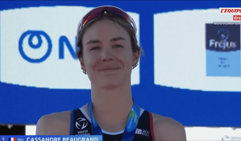 Triathlon | Le numéro inadmissible de Cassandre Beaugrand en France !