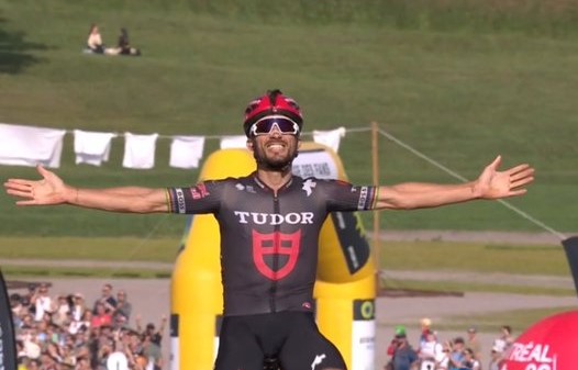 Cyclisme | Le numéro inadmissible de Julian Alaphilippe Cyclisme | Le numéro inadmissible de Julian Alaphilippe