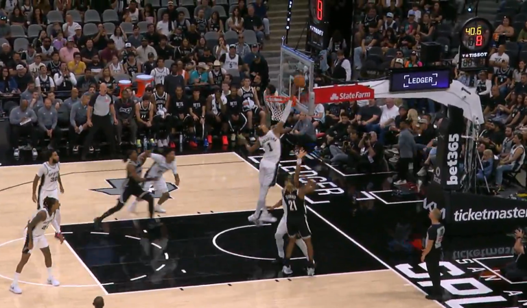 Basket | La séquence surhumaine de Wembanyama avec San Antonio