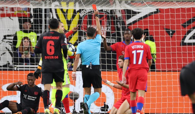 Football | La prestation majuscule de Zabarnyi avec le PSG en Ligue des Champions Football | La prestation majuscule de Zabarnyi avec le PSG en Ligue des Champions