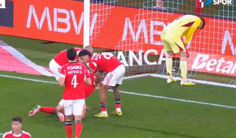 Ce joueur de Benfica marque un but contre son camp déjà iconique
