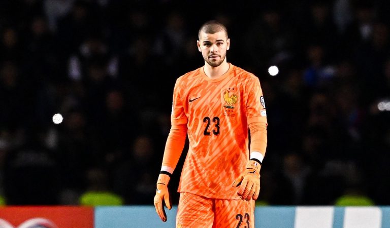Les 3 minutes déjà historiques de Lucas Chevalier avec les Bleus