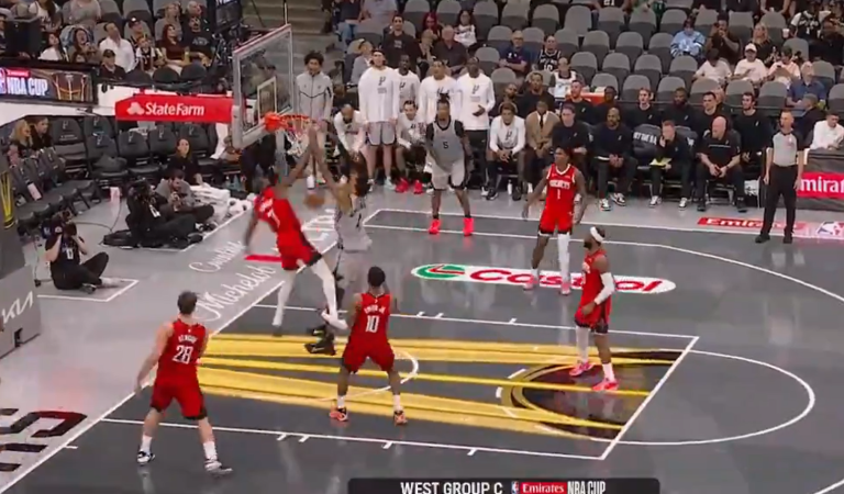 Wembanyama envoie un dunk destructeur sur Kevin Durant [VIDEO]