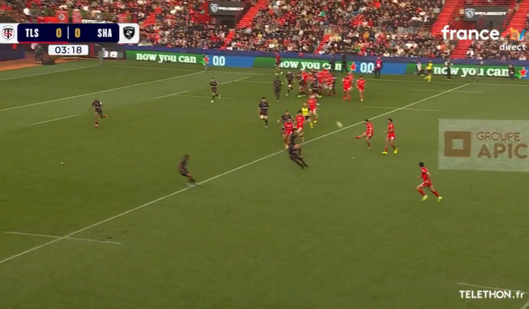 La passe au pied incompréhensible de Thomas Ramos avec le Stade toulousain