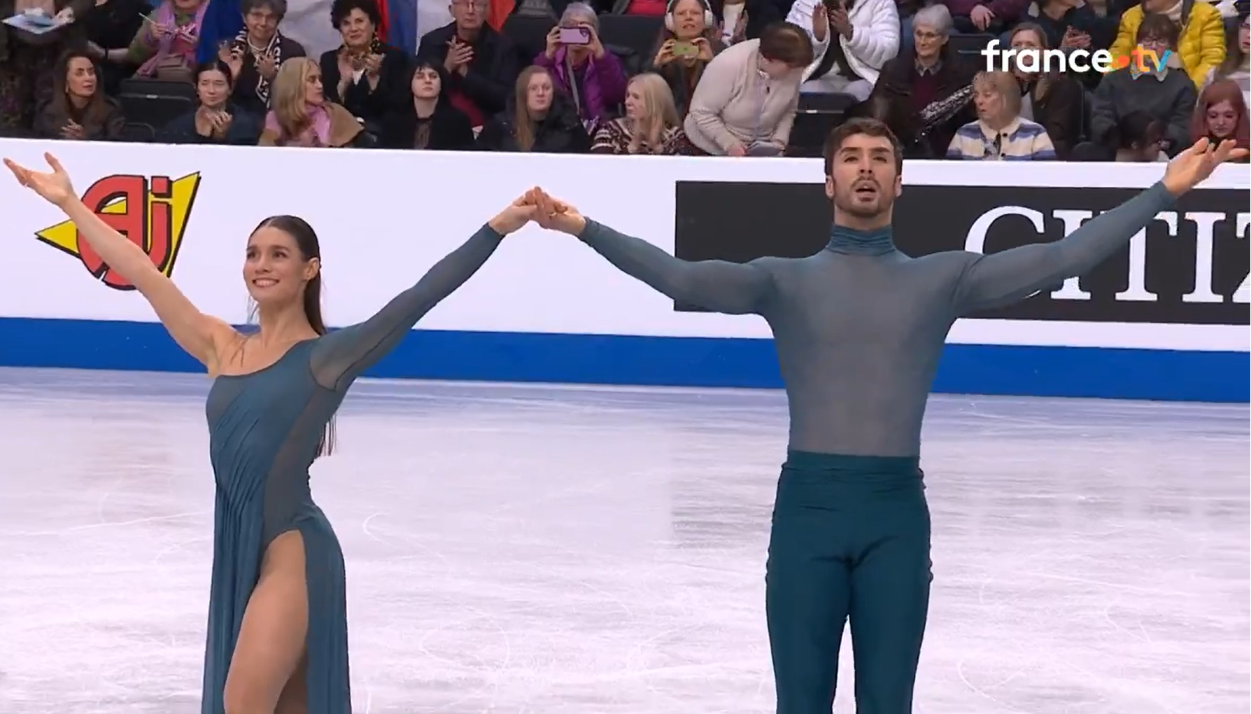 Patinage | Cizeron et Fournier-Beaudry plongent la France dans le noir