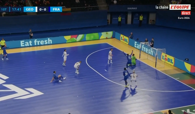 Le but ultra chanceux de la France à l’Euro de futsal