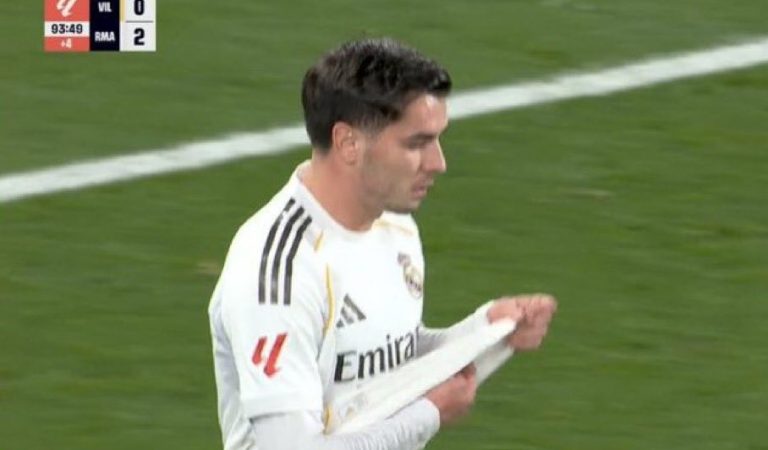 Kylian Mbappé tente une panenka sous les yeux de… Brahim Diaz