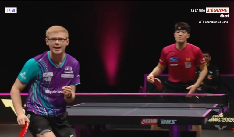 Félix Lebrun terrasse son adversaire en moins de 3 minutes !