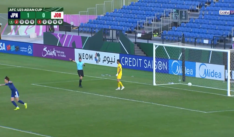 Il célèbre son pénalty arrêté, mais commet une bourde prodigieuse