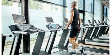 à quelle vitesse marcher sur un tapis de course