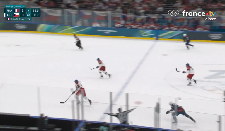 Hockey sur glace | Le remplacement lunaire des Bleus qui leur coûte un but