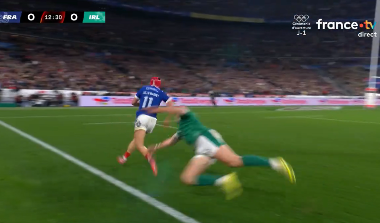 Le numéro intolérable de Louis Bielle-Biarrey avec le XV de France