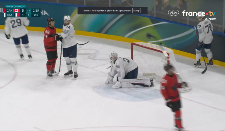 Les Français innovent au hockey avec un but contre leur camp !