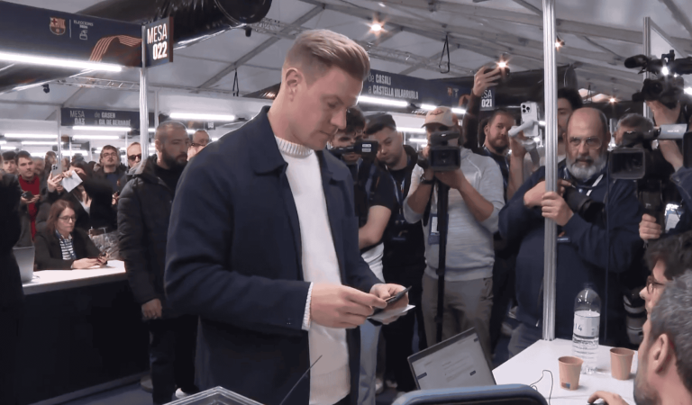 Ter Stegen se rend au bureau de vote du Barça, mais est absent de la liste