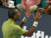 Arthur Fils l'emporte face à Tommy Paul