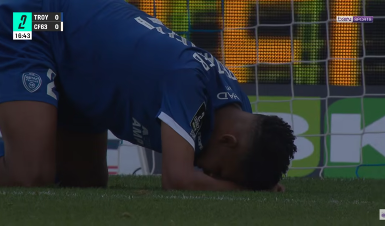 Football | Le raté d&rsquo;ores et déjà légendaire de Troyes en Ligue 2