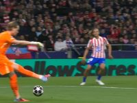 Antonin Kinsky foire son dégagement en Ligue des Champions