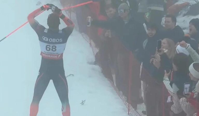 Ski de fond | Cet Anglais enchaîne les bières en pleine course et finit bourré