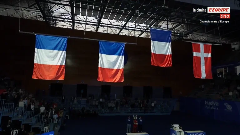 Trois drapeaux français sur le podium de l'Euro de badminton