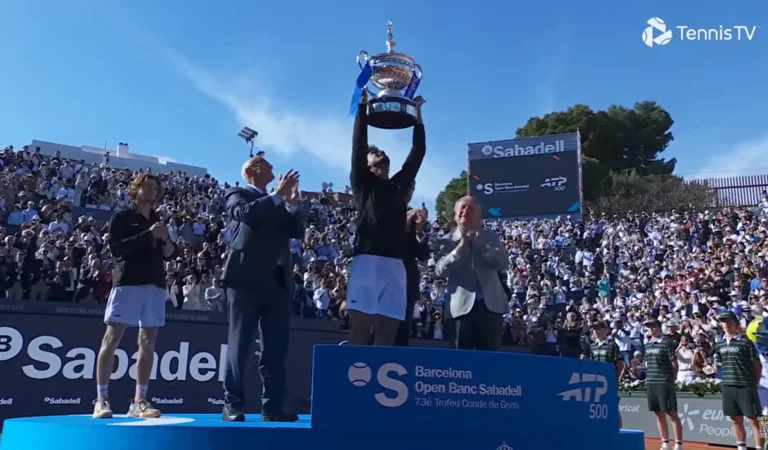 L&rsquo;immense déconvenue d&rsquo;Arthur Fils à un mois de Roland-Garros