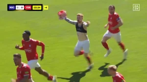 La 5e division anglaise de football vient d'offrir une pépite