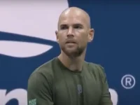 Adrian Mannarino, également appelé le Divin chauve