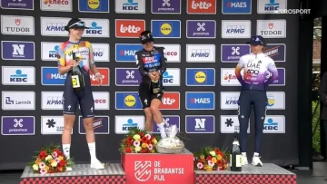 Célia Gery foire sa cérémonie de victoire