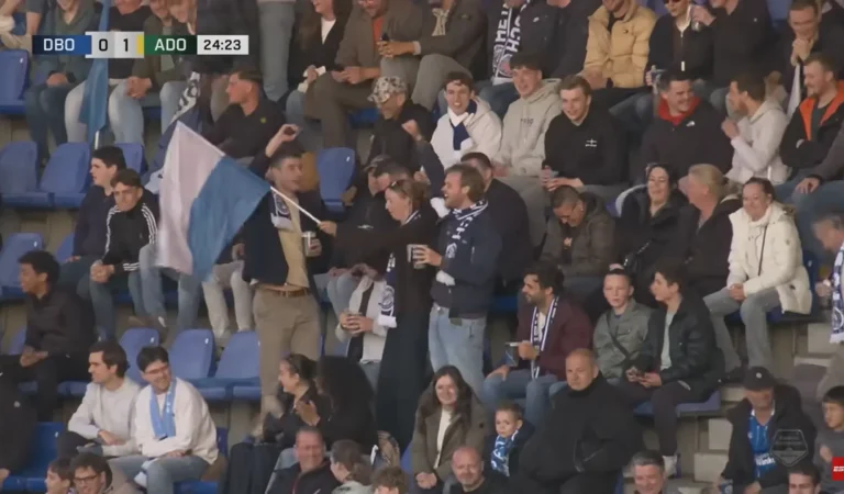 Football | Des fans célèbrent les buts adverses pour une raison insolite