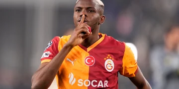 Victor Osimhen chambre le Fener après la victoire