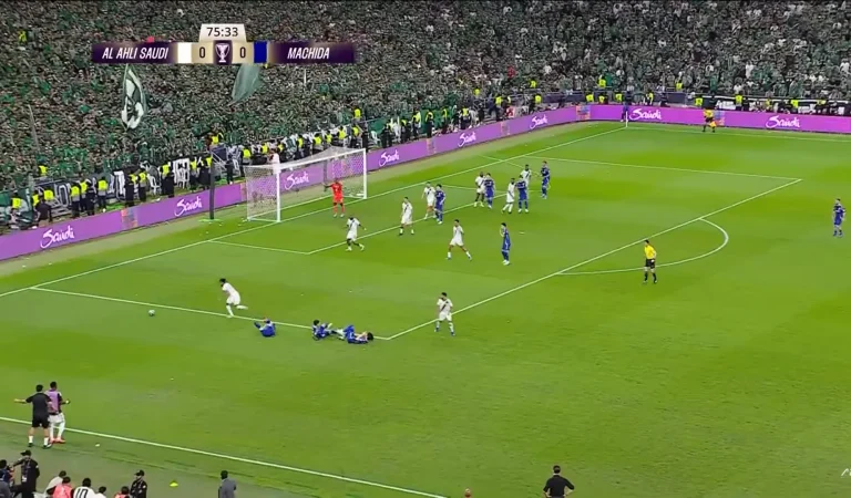 Trois joueurs au sol : la pire combinaison de l’année nous vient tout droit du Japon