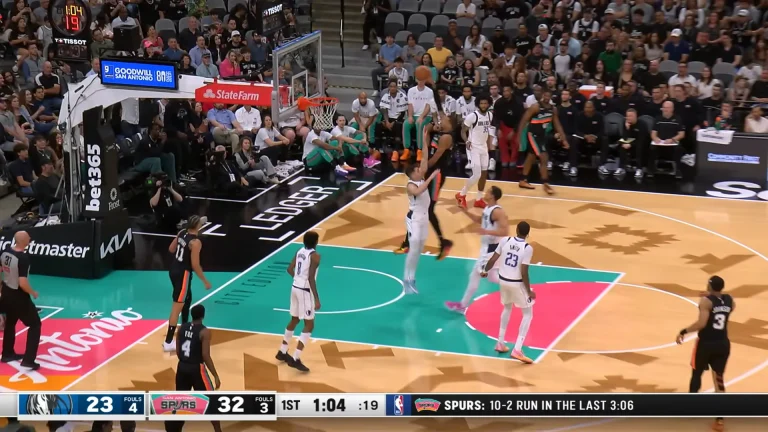 Wemby humilie son adversaire