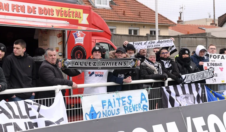 Football | Des supporters d&rsquo;Amiens se rendent à Bastia, mais le match a été délocalisé
