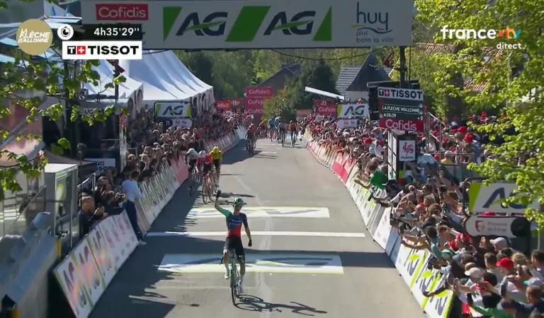 Paul Seixas ridiculise la France sur la Flèche Wallonne