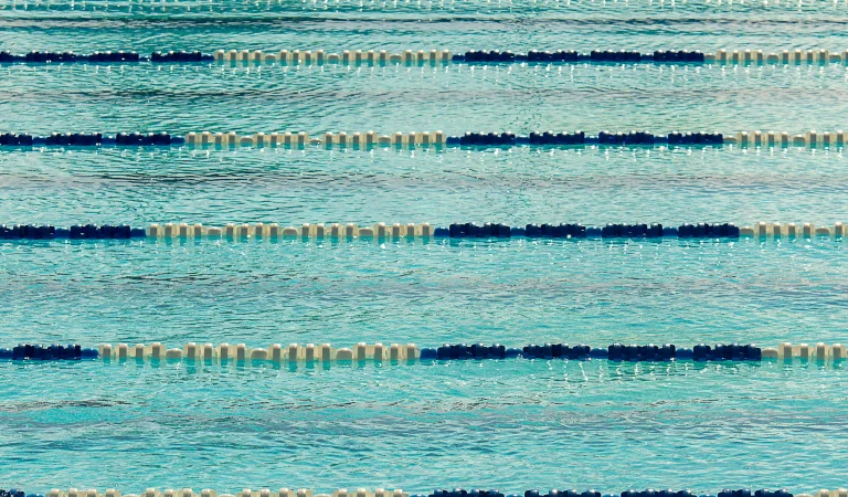 Nage avec palmes | Les Bleus font sombrer la France avec 65 médailles