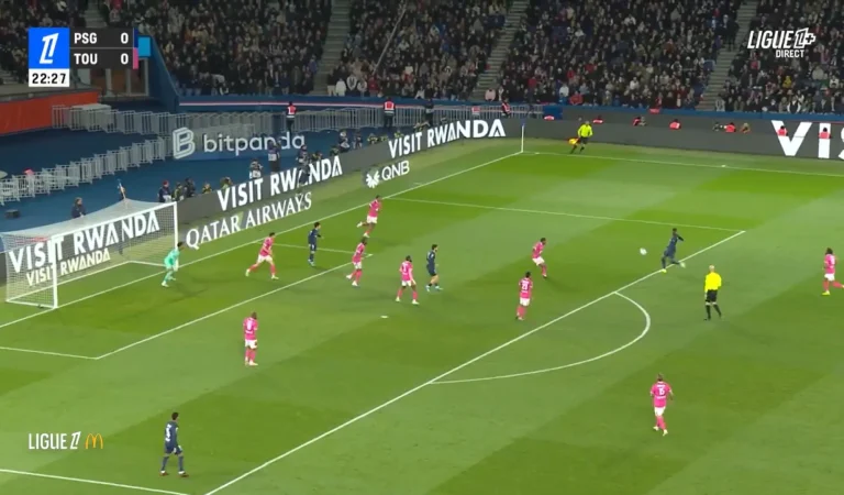 Ousmane Dembélé signe un golazo INDÉCENT avec le PSG