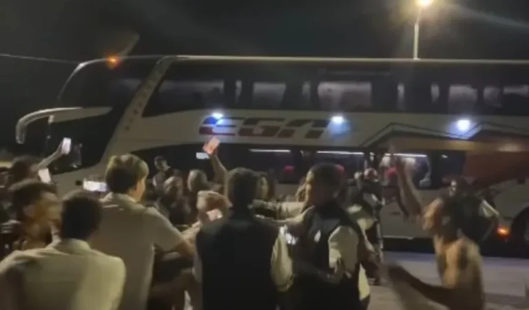 Montevideo apprend son titre dans le bus : leur lieu de célébration va vous surprendre