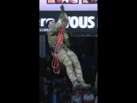 Coup d'envoi retardé car un militaire est resté bloqué